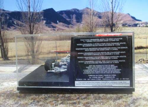 QUARTZO  NO 4011  -  LOTUS 49B  ` J . RINDT  ` - SOUTH AFRICAN  G.P. 1969  MINT IN DISPLAY CASE