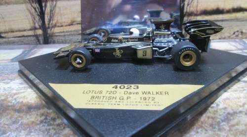QUARTZO  NO 4023  -  LOTUS - FORD  72D  ` DAVE WALKER `  BRITISH  G.P. 1972 -  MINT IN DISPLAY CASE