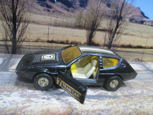 RARE 1979  CORGI GIFT SET 32 - LOTUS ELITE AND JPS F1 RACING CAR ON TRAILER  -  GOOD COND  -  NO BOX