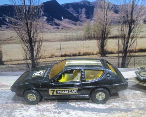 RARE 1979  CORGI GIFT SET 32 - LOTUS ELITE AND JPS F1 RACING CAR ON TRAILER  -  GOOD COND  -  NO BOX