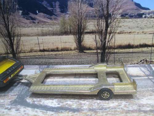 RARE 1979  CORGI GIFT SET 32 - LOTUS ELITE AND JPS F1 RACING CAR ON TRAILER  -  GOOD COND  -  NO BOX