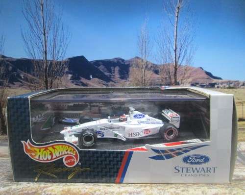 STUNNING HOT WHEELS  NO 24624  1999  STEWART  SF3  ` J . HERBERT  ` MINT -  BOXED WITH  DISPLAY CASE