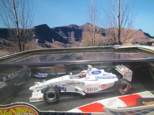 STUNNING HOT WHEELS  NO 24624  1999  STEWART  SF3  ` J . HERBERT  ` MINT -  BOXED WITH  DISPLAY CASE