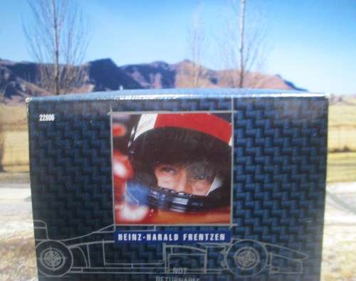 LTD EDIT HOT WHEELS NO 22806  1998 WILLIAMS FW20  ` H . FRENTZEN  ` MINT -  BOXED WITH  DISPLAY CASE