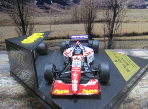 RARE , STUNNING ONYX  241 -  1995 FOOTWORK  ARROWS HART FA16  ` TAKI INOUE ` - MINT IN DISPLAY CASE