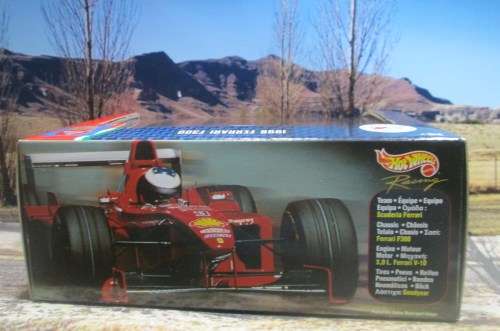 HOT WHEELS  NO 22807   1998  FERRARI F300  ` M . SCHUMACHER  ` -  MINT  -  BOXED WITH  DISPLAY CASE