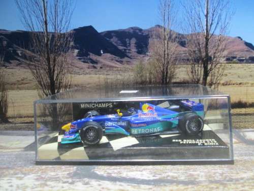 MINICHAMPS 430 000016 - 2000  RED BULL SAUBER  PETRONAS C19 -  ` P. DINIZ  ` MINT IN DISPLAY CASE