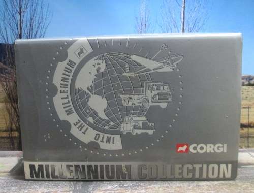 VERY RARE LTD EDIT 2000  CORGI  07105  -  LAND ROVER SERIES 2 - 109  ` CHROME PLATED `  MINT - BOXED