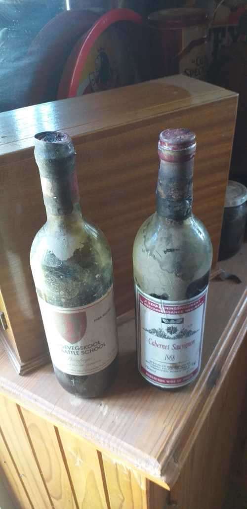 Vintage Wine Set