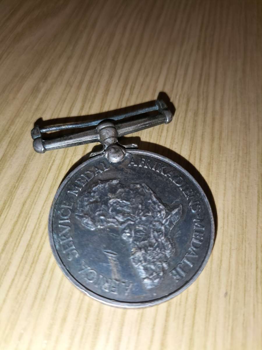 WW2 Medal (No Ribbon) issued to 25386 A.S. Van Vuuren