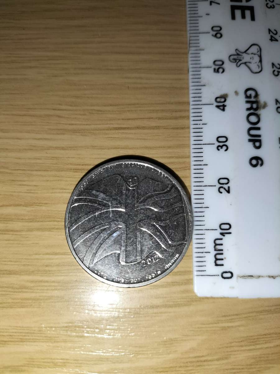 Queen Elizabeth II Diamond Jubilee 1952 - 2012 Commemorative Coin