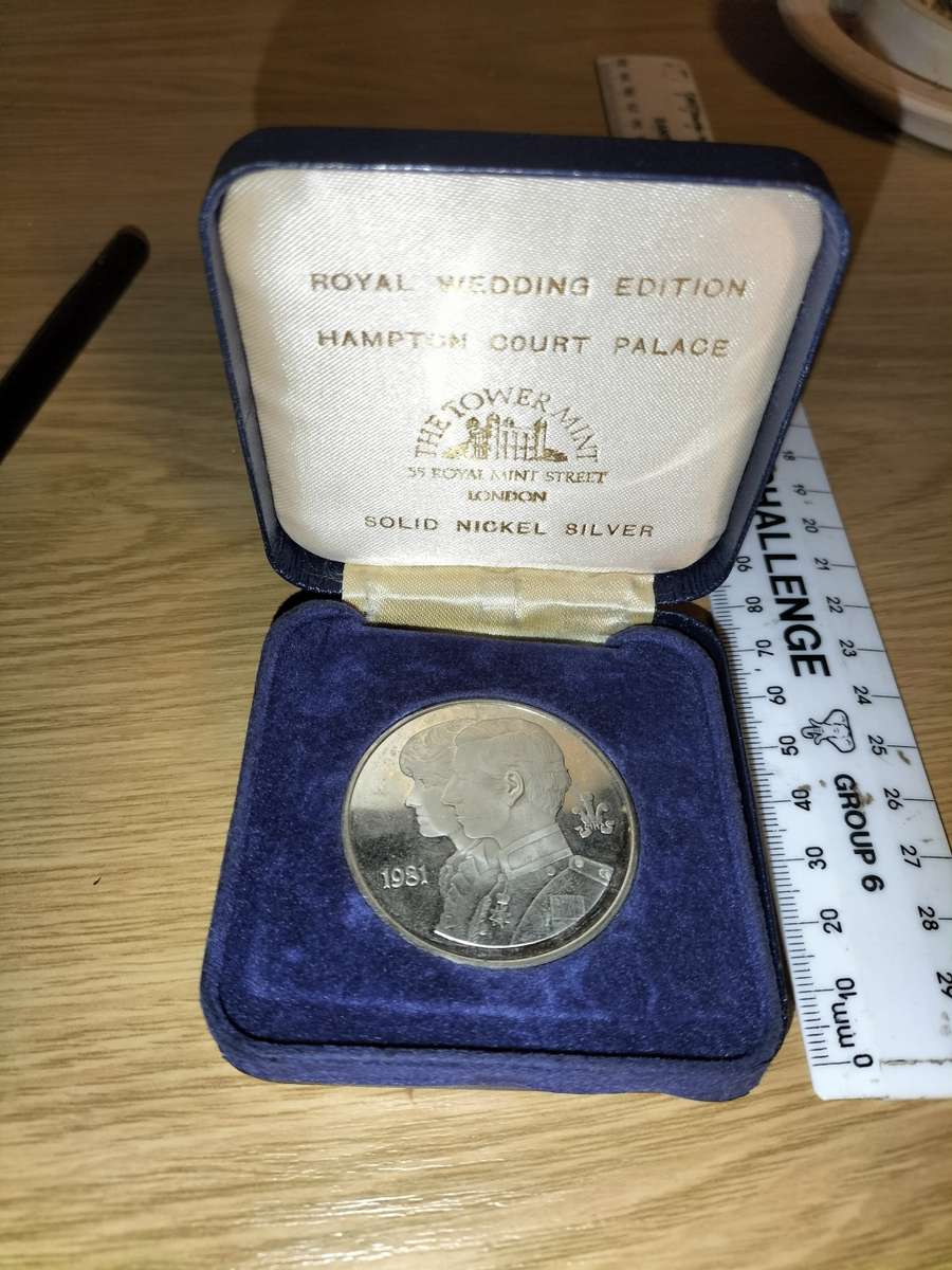 Royal Wedding Edition Hampton Court Palace Medallion