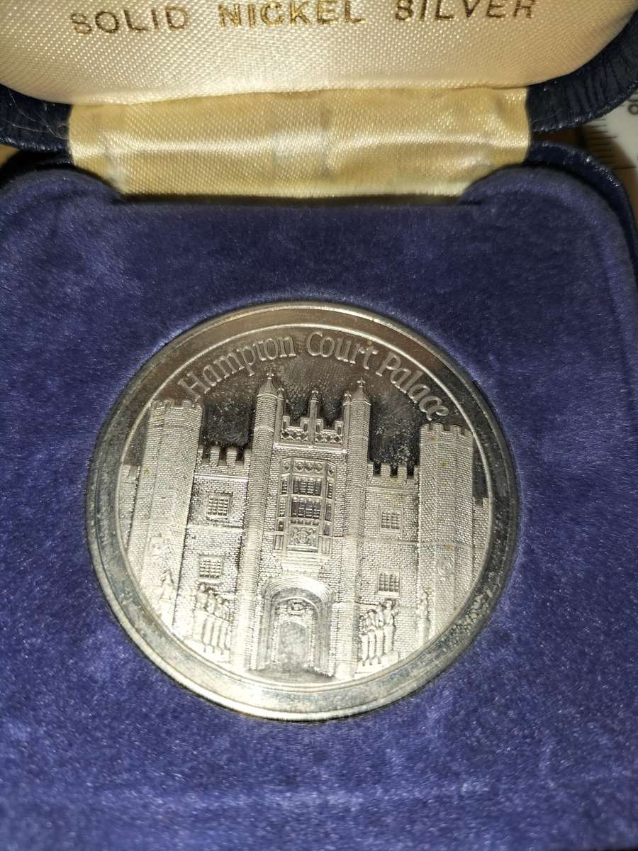 Royal Wedding Edition Hampton Court Palace Medallion