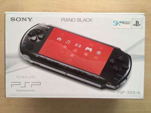 Sony Playstation Portable PSP-3004 Piano Black + 1 Game.(PSP)