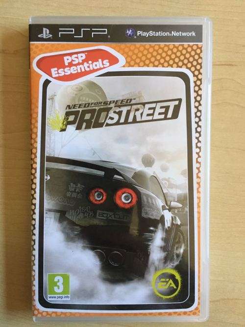 Sony Playstation Portable PSP-3004 Piano Black + 1 Game.(PSP)