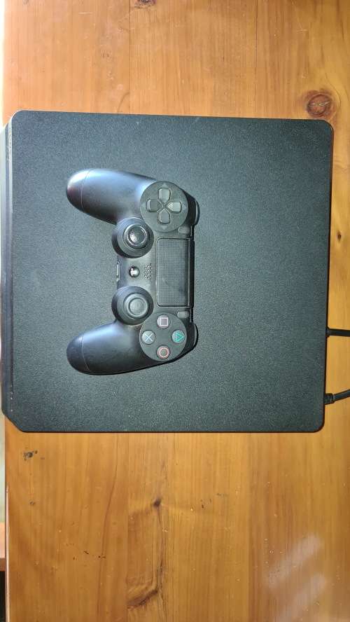 Play station 4 500G