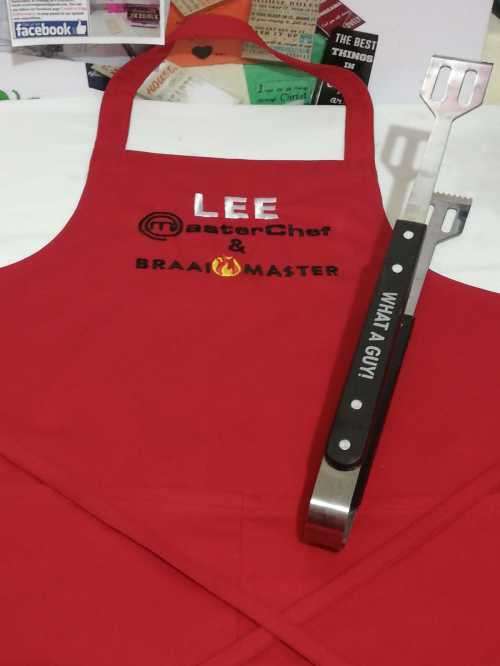 PERSONALIZED APRONS INCLUDING EMBROIDERY
