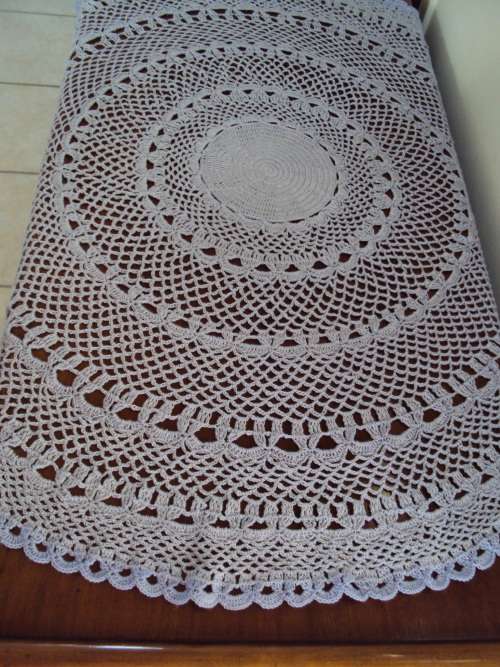 Lavendar lilac colour round hand crochet tablecloth - Unused, perfect little lady