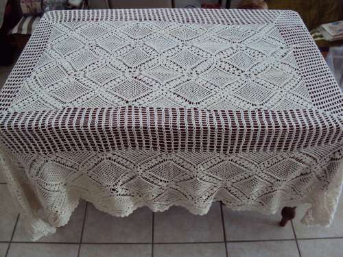 Large cotton crochet tablecloth or bed throw, off white 2.38mtr x 1.87mtr - VGC