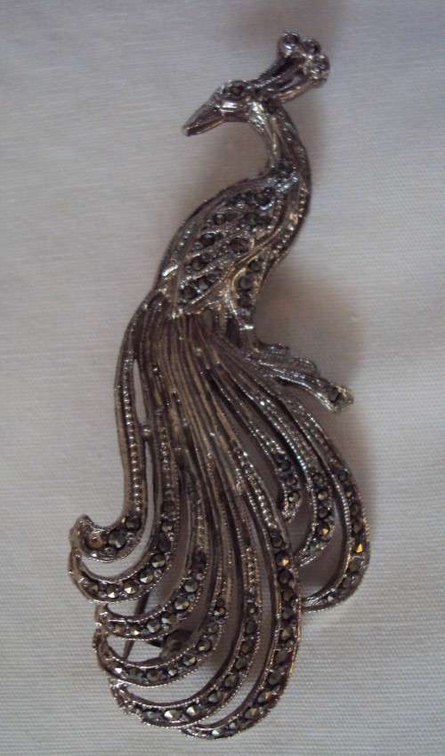 Marcazite peacock silver tone brooch in a box - vintage good cond