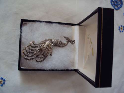 Marcazite peacock silver tone brooch in a box - vintage good cond