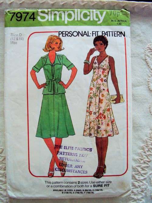 Vintage 1977 Simplicity 7974 Summer dress Size 12 & 14   Complete (instruction sheet has tear)