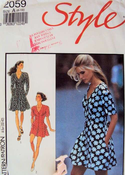 Style 2059 Summer All in one Jumpsuit SIZE 6-16 ***UNCUT, factory folded