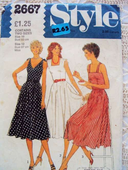 The Best Vintage 70's Summer Dress STYLE 2667 Size 10+12 (bust 83/87cm)  **Complete, chkd