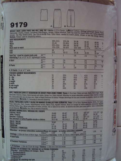 Skirt, Capri pants & knit top Simplicity 9179 Size XS, S, M, L, XL **COMPLETE, checked