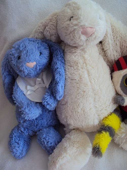 Collection of soft, cuddly plush bears and friends one is Russ Teddy (5 off) pre-loved Good cond