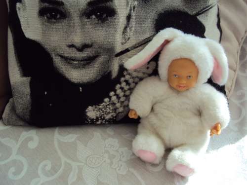 Collector Anne Geddes Baby Bunny beanie with fabric label Good preloved cond