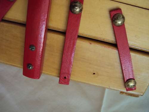 Child's mini wooden sewing basket, concertina opens out Size: 22.5cm x 11cm