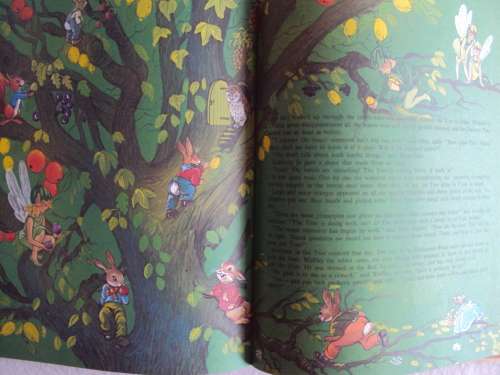 The Folk of the FARAWAY TREE by Enid Blyton VGC h/c & d/jkt Published by Dean & Son 1983