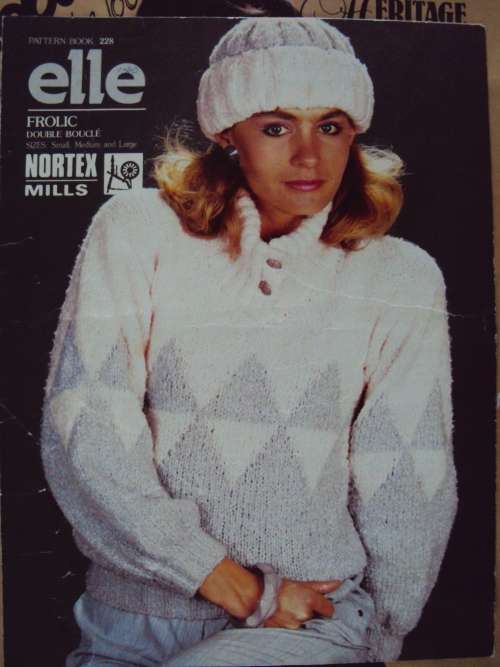 JOB LOT #4 of 12 x glossy LADIES hand knitting patterns VGC