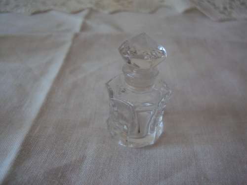 Job Lot 6 x miniature glass perfume bottles (empty) one is L'Air du Temps Kissing doves