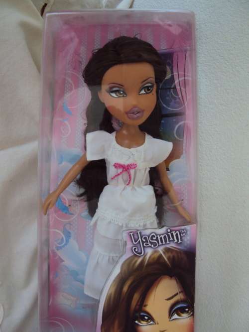 MGA BRATZ Yasmin sleep over in original box Ages 6+  Unplayed with, but lip has small manuf mark