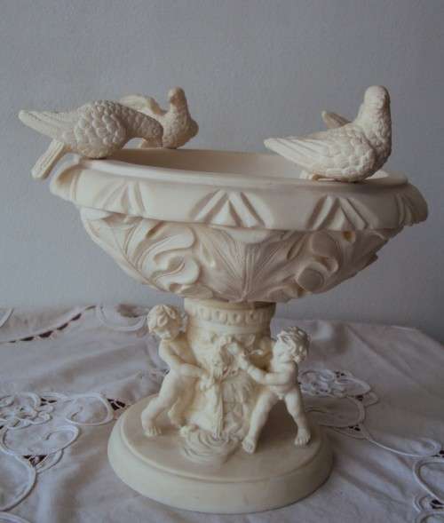 Italian style detailed Mini Bird Bath with cherubs and removable birds (resin) Vintage  19.5cm High