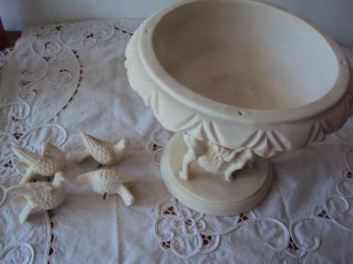 Italian style detailed Mini Bird Bath with cherubs and removable birds (resin) Vintage  19.5cm High