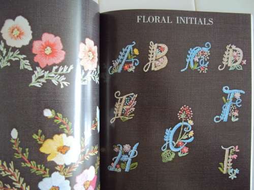 Easy Embroidery s/c book 80's Vintage  105 pages filled with pretty designs & how to stitches VGC