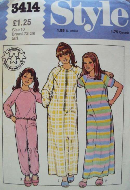 Girls tracksuit, gown & nighty Style 3414 Ages 10yrs  Uncut & unused 80's Vintage