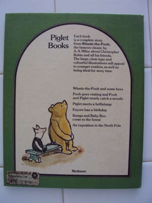 Winnie the Pooh and some bees A.A.  Milne - Methuen '75 reprint
