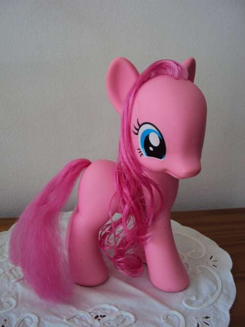 Hasbro 2013 MY LITTLE PONY pink pretty pony lush silky mane 21.5cm tall Balloon logo