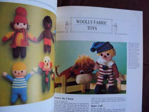 *Book Sale* The Splendid Soft Toy Book 90's vintage by Pan Books  VGC, firmly bound