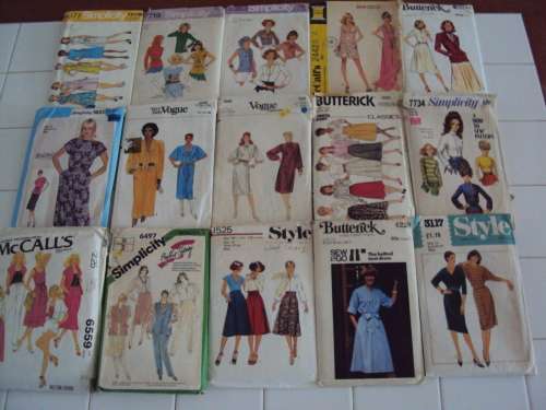 JOB LOT #35 VINTAGE Ladies assortment of 15 x sewing patterns (cut, not checked)