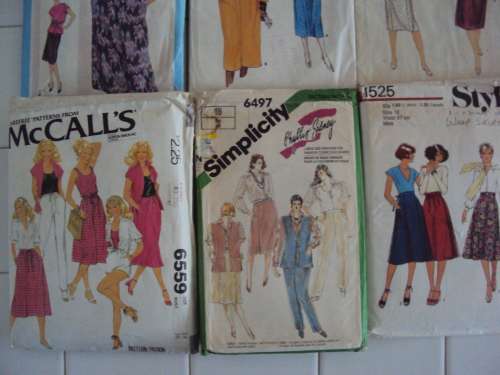 JOB LOT #35 VINTAGE Ladies assortment of 15 x sewing patterns (cut, not checked)