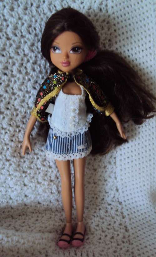Silky smooth long thick hair  MGA doll brunette original clothes, striped skirt, lace top bendable l