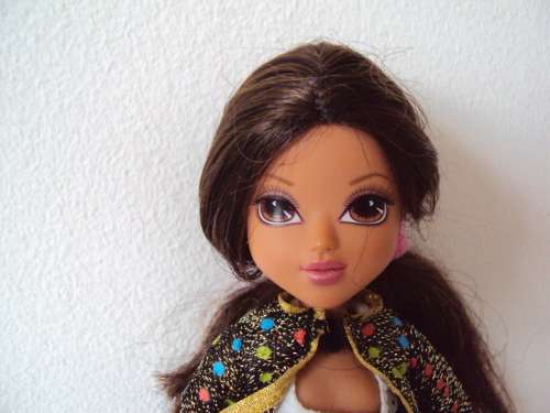 Silky smooth long thick hair  MGA doll brunette original clothes, striped skirt, lace top bendable l