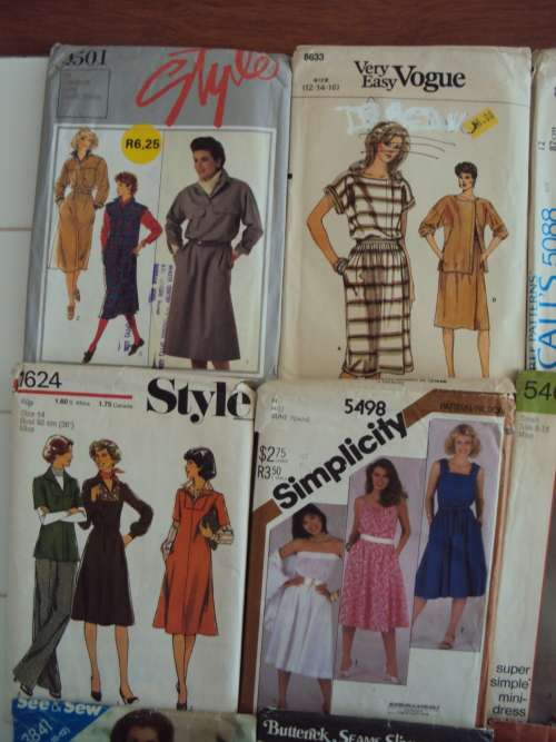 JOB LOT #41 various Ladies assorted 15 x sewing patterns cut not checked)