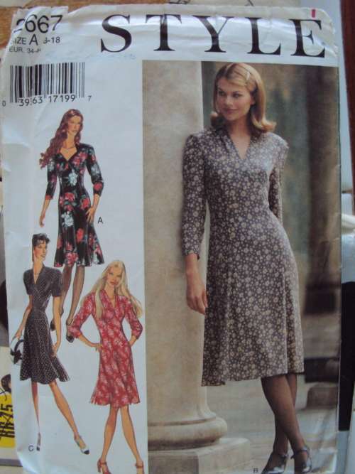 JOB LOT #46 Sassy Stash of 14x Ladies sewing patterns  **patterns are cut, not checked