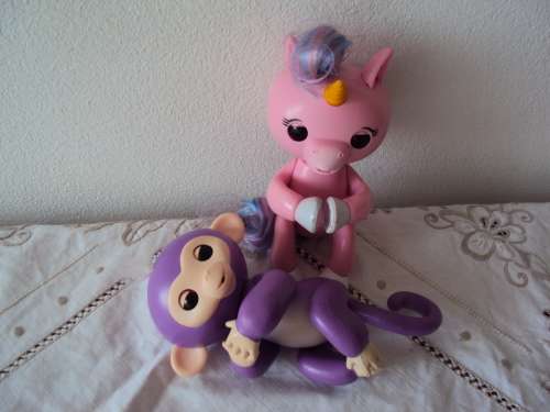 2 x hard plastic talking toys Unicorn (12cm) & monkey (12.7cm)good cond,